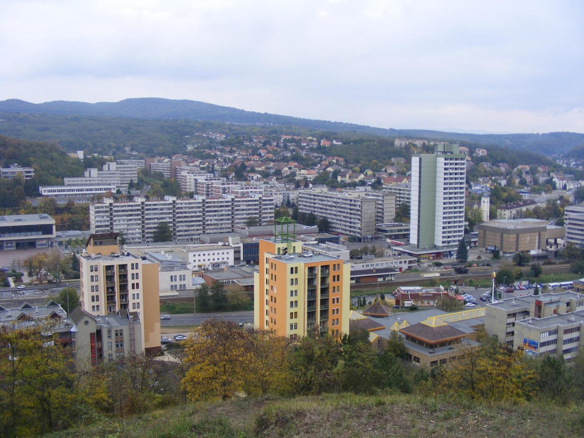 Central Apartman Salgotarjan Luaran gambar